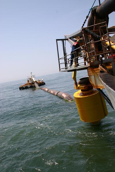 Hoisting mono buoy line 6.JPG